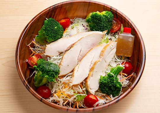 ハニーシラチャーチキンとブロッコリーのミールプレップボウルのレシピ