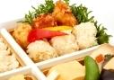 梅の花 豆腐しゅうまいや長州鶏の湯葉唐揚げと季節の炊き込み御飯の弁当-secoundsmallimage