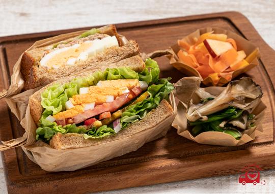 バジル香るフレッシュ野菜とたまごサンド ツナエッグのクリーミーマヨサンド 1 000円 Mamocafe マモカフェ の弁当配達 くるめし弁当