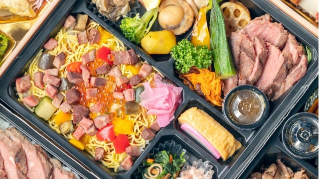 彩り豊かなちらし寿司が主役